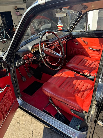 Volvo Amazon 2 of 5