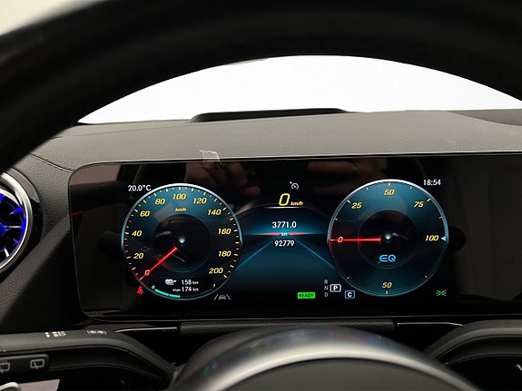 Mercedes-Benz EQA250 17 of 30