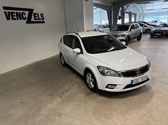 Kia Ceed 2 of 5