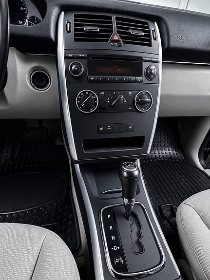 Mercedes-Benz B200 5 of 5