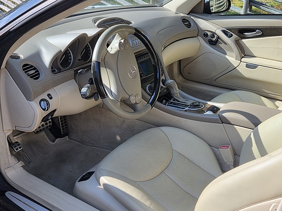 Mercedes-Benz SL350 7 of 11