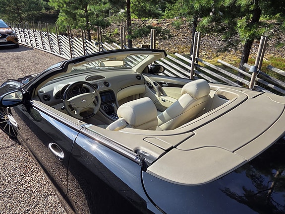 Mercedes-Benz SL350 5 of 11