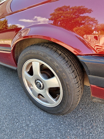 BMW 318i 4 of 5