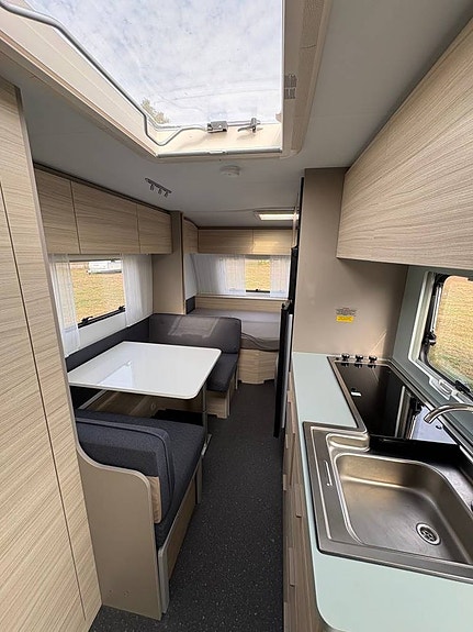 ADRIA ALTEA 542 PK. Vån-säng/Mikro/Förtält.2021 3 of 11