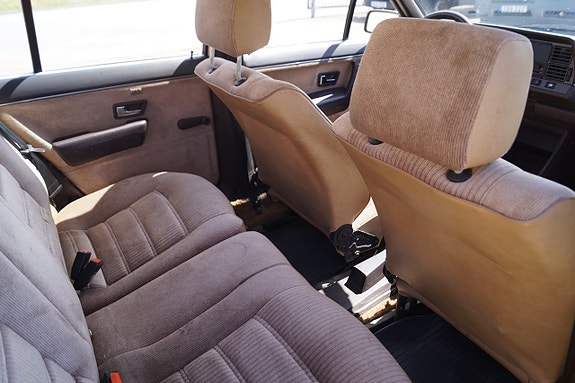 Volkswagen Passat 25 of 25
