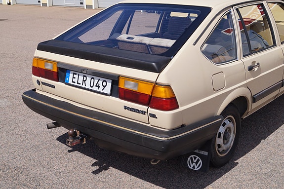 Volkswagen Passat 16 of 25