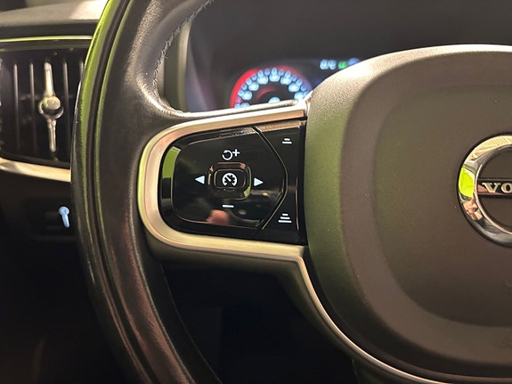 Volvo V90 22 of 25