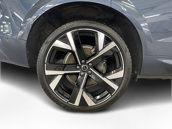 Volvo XC60 10 of 19
