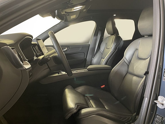 Volvo XC60 16 of 19