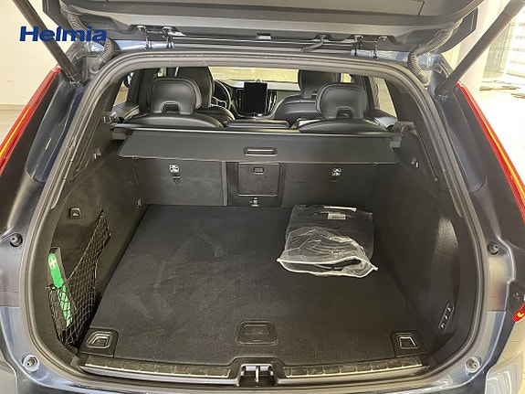 Volvo XC60 12 of 19