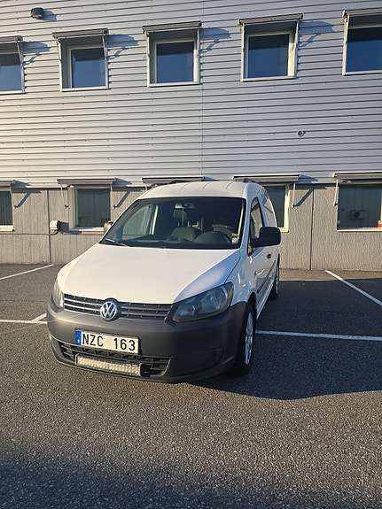 Volkswagen Caddy 2 of 5