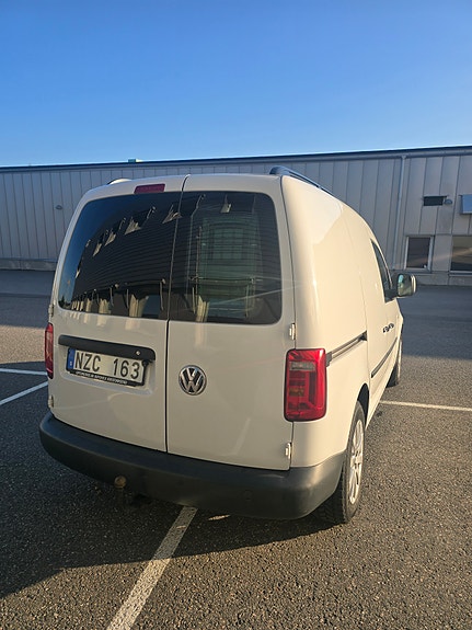 Volkswagen Caddy 4 of 5