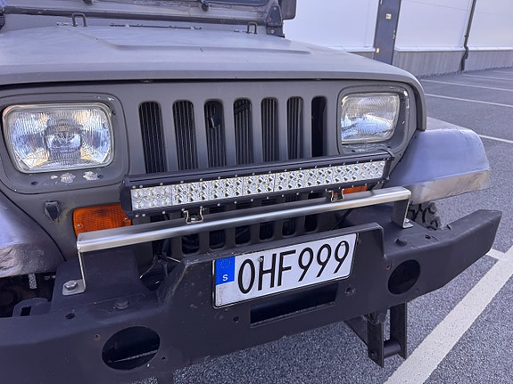 Jeep Wrangler 15 of 30