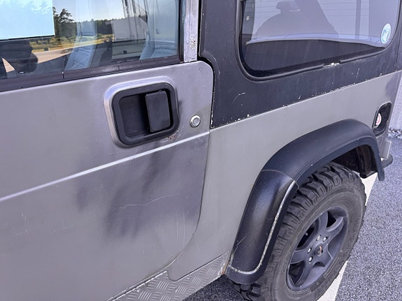 Jeep Wrangler 28 of 30