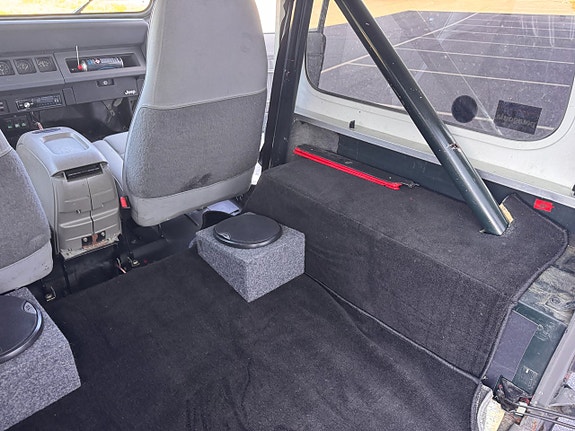 Jeep Wrangler 8 of 30