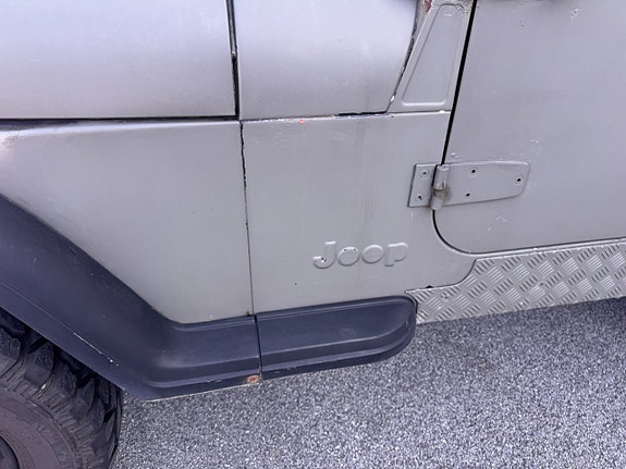 Jeep Wrangler 27 of 30