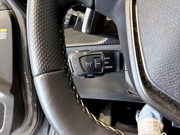 Peugeot 2008 8 of 18