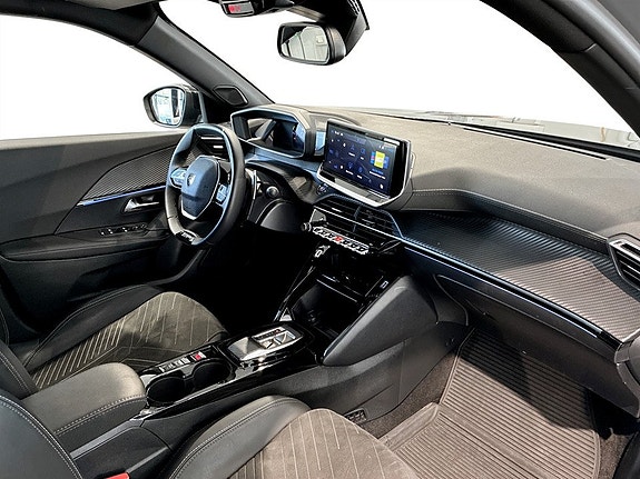 Peugeot 2008 14 of 18