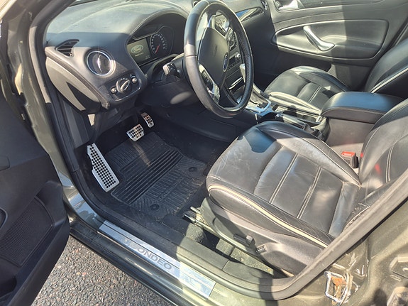 Ford Mondeo 4 of 5