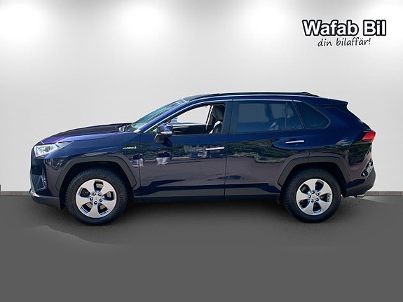 Toyota RAV4 4 of 5