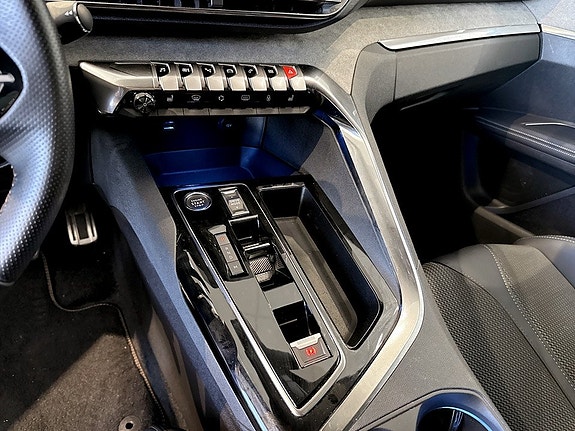 Peugeot 5008 13 of 19