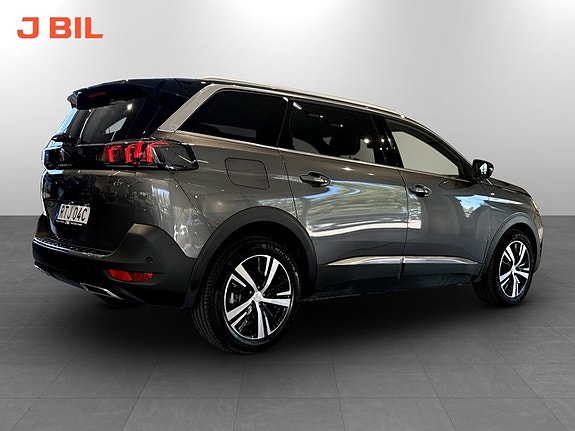 Peugeot 5008 3 of 5