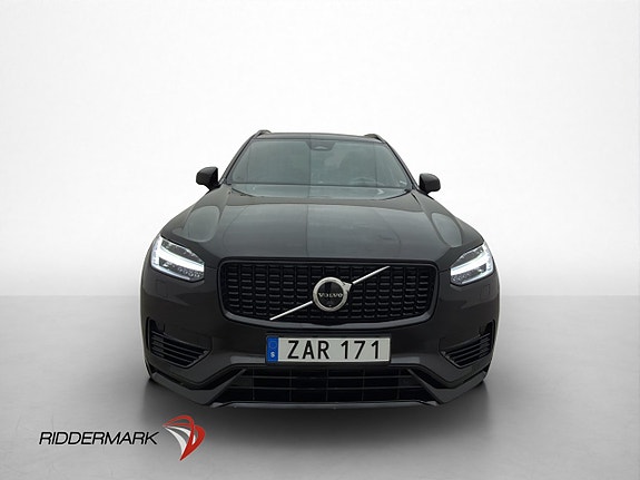 Volvo XC90 2 of 5