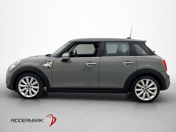 MINI Cooper S 4 of 5