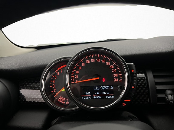 MINI Cooper S 17 of 30