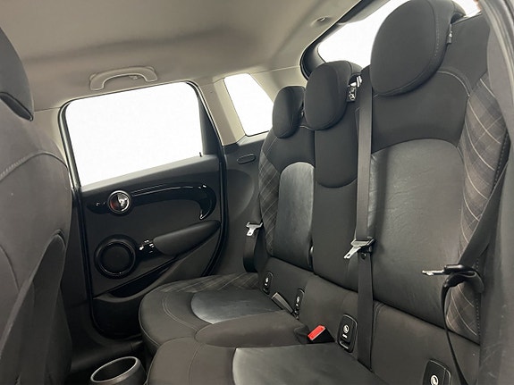 MINI Cooper S 16 of 30
