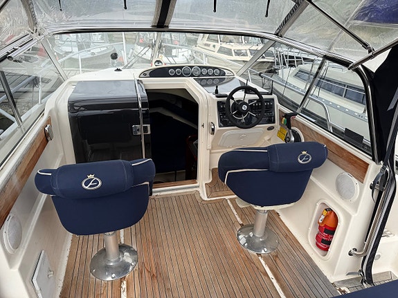 Aquador 25 WAe / MerCruiser 4,2 - 1 ägare Endast 330 h 12 of 16