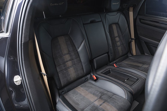 Porsche Cayenne Turbo GT 18 of 20