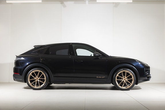 Porsche Cayenne Turbo GT 9 of 20