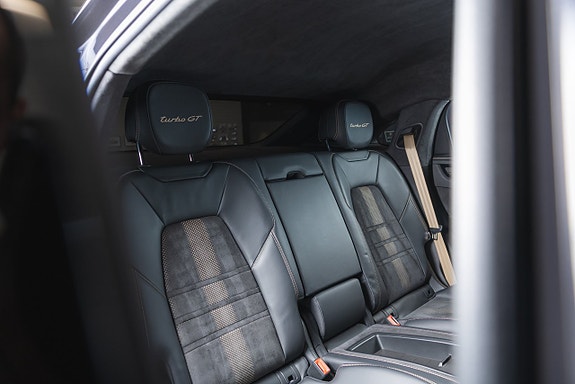 Porsche Cayenne Turbo GT 20 of 20