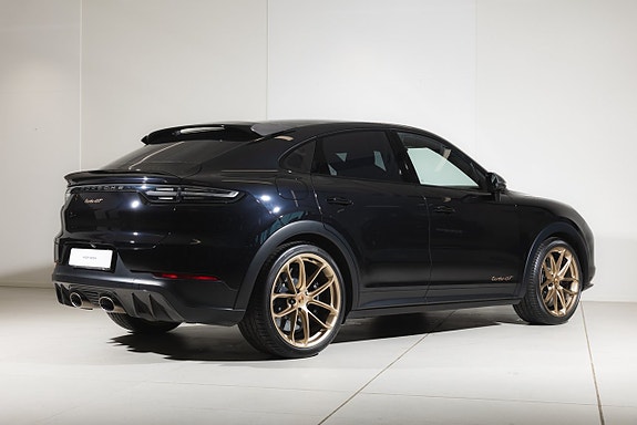 Porsche Cayenne Turbo GT 8 of 20