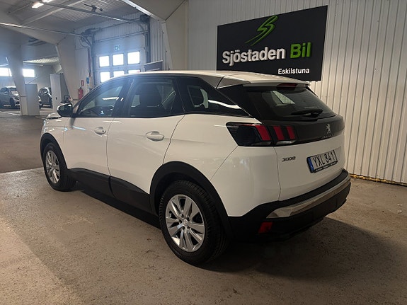 Peugeot 3008 3 of 5