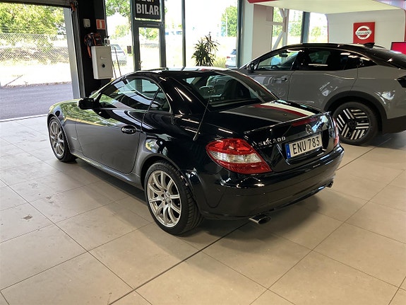 Mercedes-Benz SLK200 3 of 5