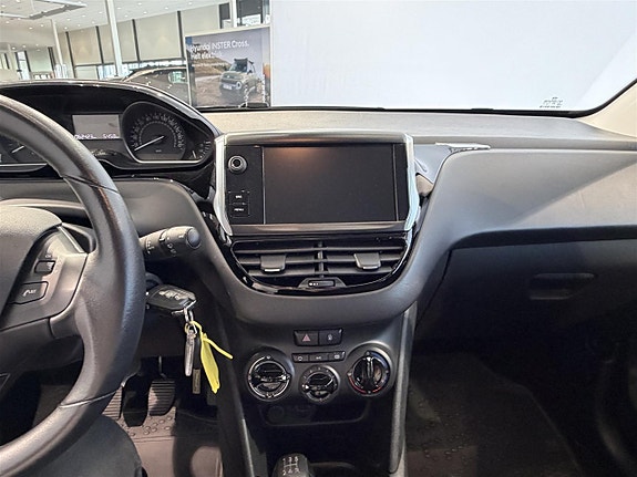 Peugeot 208 8 of 8
