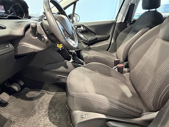 Peugeot 208 7 of 8