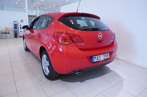 Opel Astra 6 of 19