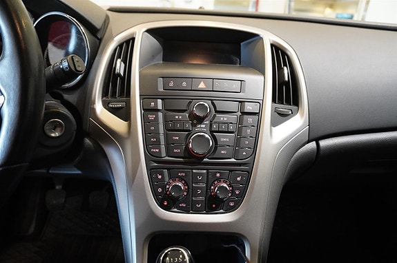 Opel Astra 15 of 19