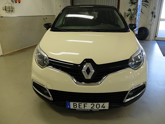 Renault Captur 2 of 9