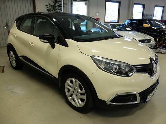 Renault Captur 3 of 9