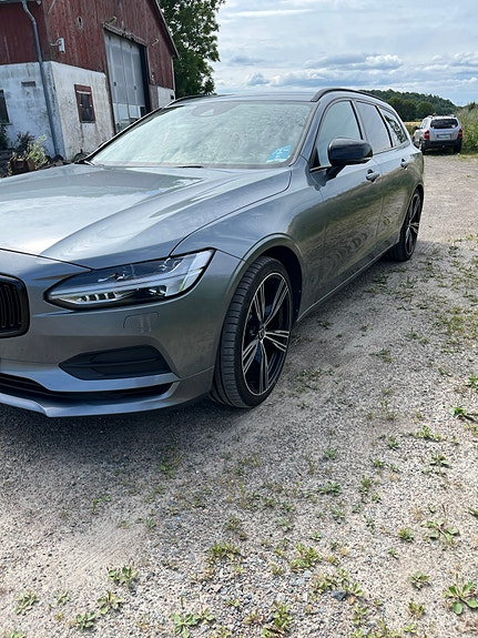 Volvo V90 3 of 5