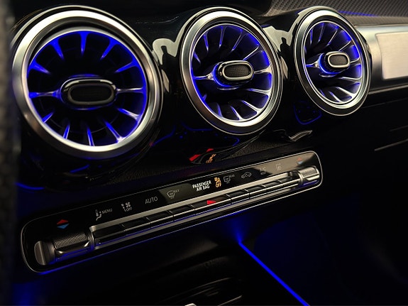 Mercedes-Benz GLB35 29 of 30