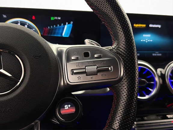 Mercedes-Benz GLB35 18 of 30