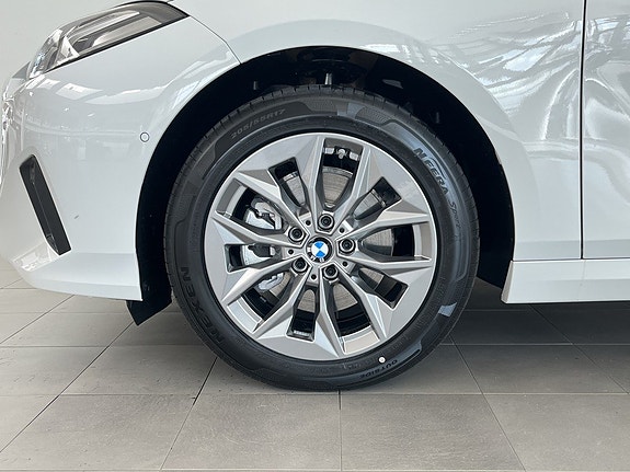 BMW 120 4 of 14