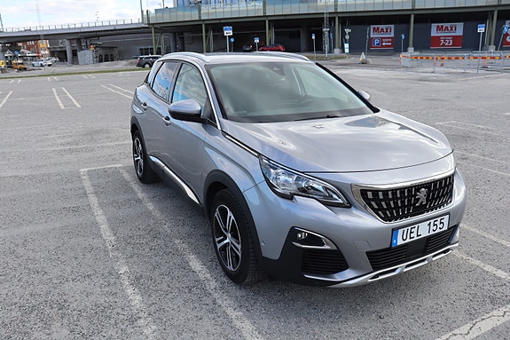 Peugeot 3008 2 of 18
