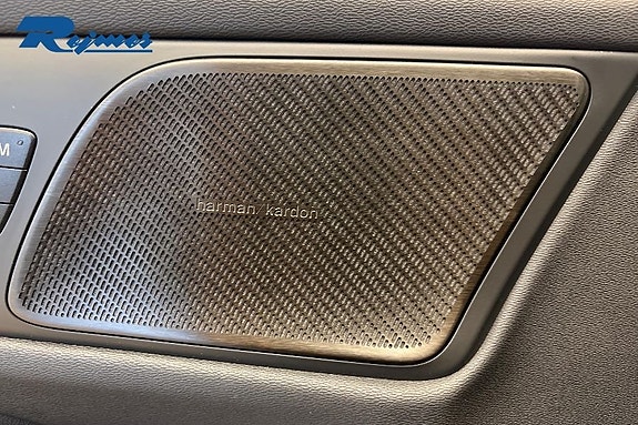 Volvo V60 19 of 25