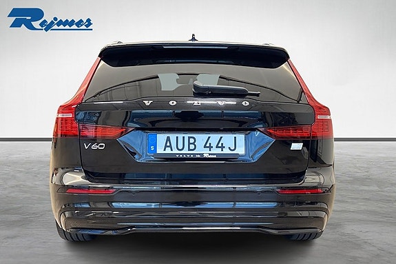 Volvo V60 5 of 5